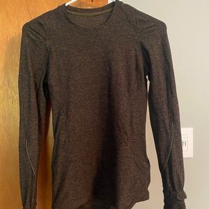 Lululemon Size Small Long Sleeve Running Top
